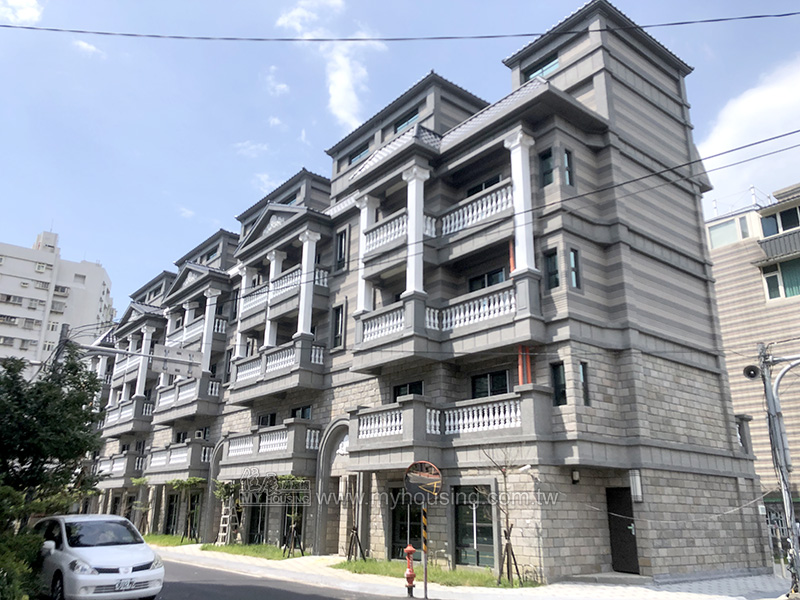 新北地板價在八里 購屋就抽賓士車
