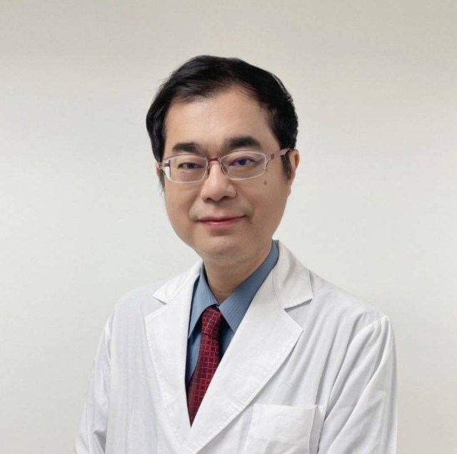 理事長黃啓嘉醫師表示:民眾能透過節目獲得更廣泛且實用的醫美知識,安全且自信地追求美麗。