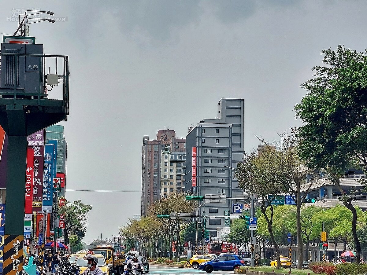 2023年全年新北房市交易有「倒吃甘蔗」的趨勢,中後期拉尾盤,全年房市交易量比2022年相較僅小幅年減0.29%;因新青安助攻以及年底的新案交屋帶動交易量能。圖/好房網News記者林和謙/攝