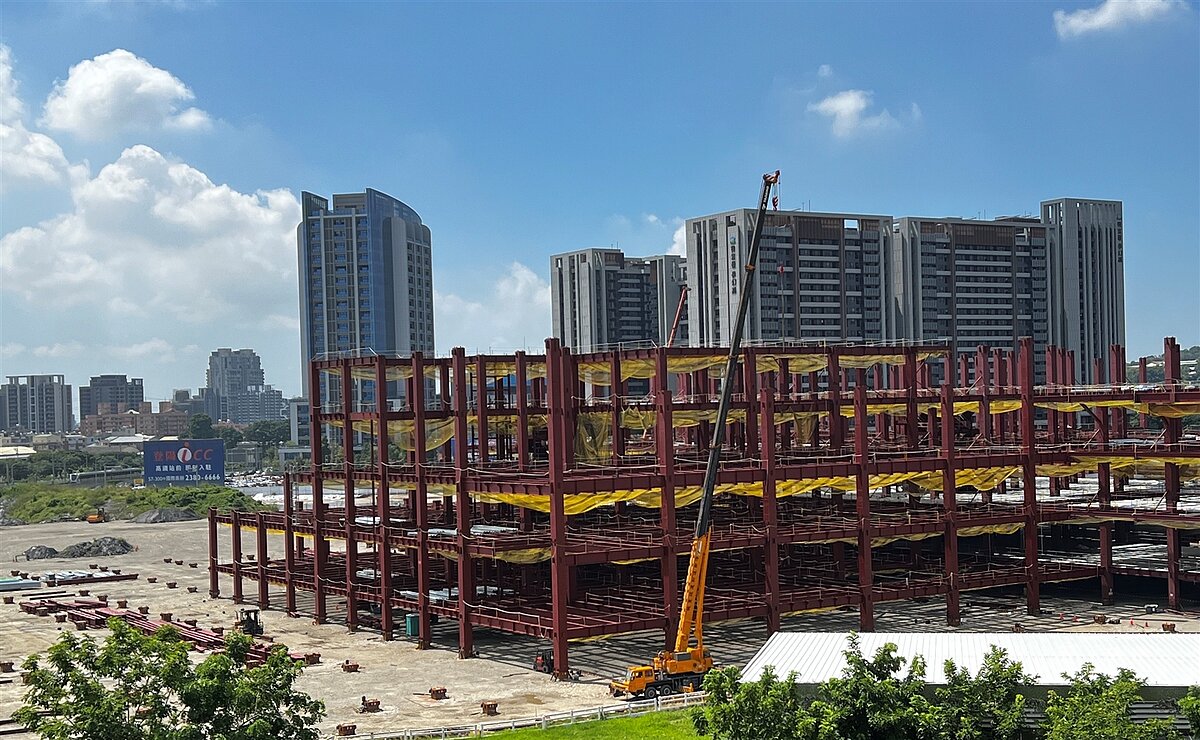 台中高鐵旁商場。圖/鄉林提供