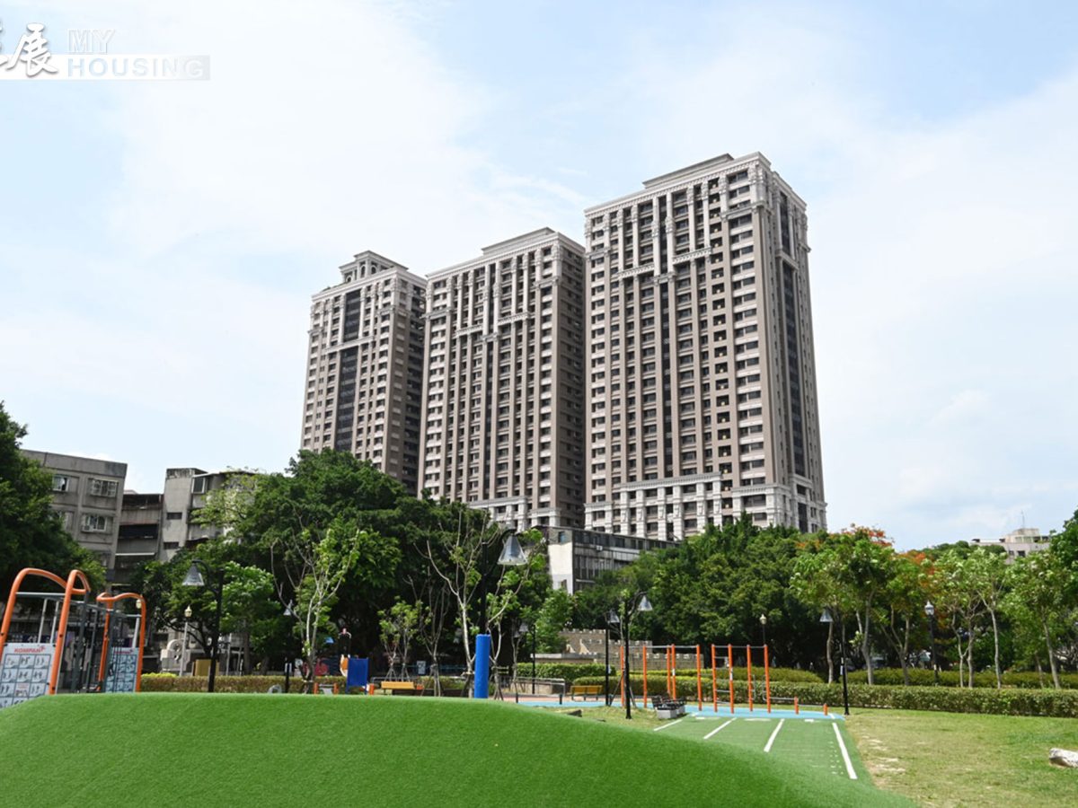 「都更助漲房價」至今似乎已成共識，但其實影響房價漲跌的因素多元，例如市場性、營建成本，以及投機客炒作都是其中之一。圖為永和大陳社區單元二。