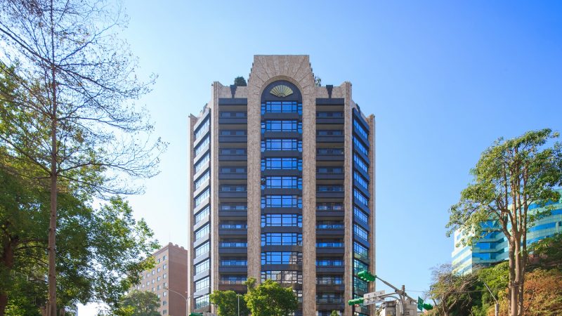 集結全球十大獨特豪宅「文華苑」精工團隊，由達欣工程、李祖原聯合建築師事務所、衡美室內設計等，對位台北市中心六星豪宅標準，打造北士科精工美學住宅「達欣文萃」。