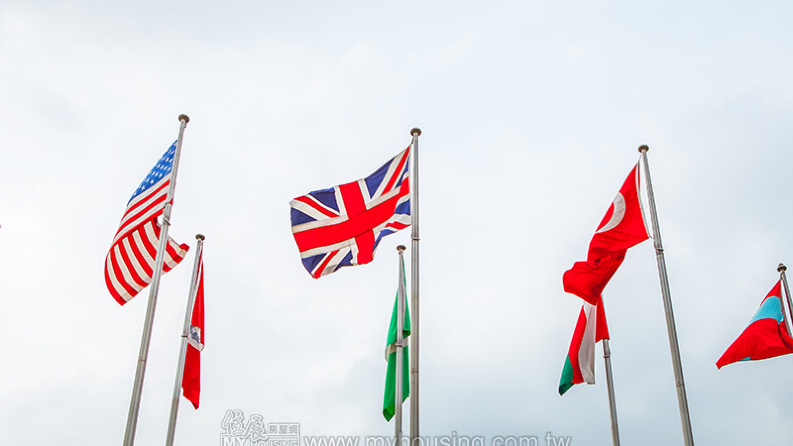 力抗通膨 英利率連三升至0.75％