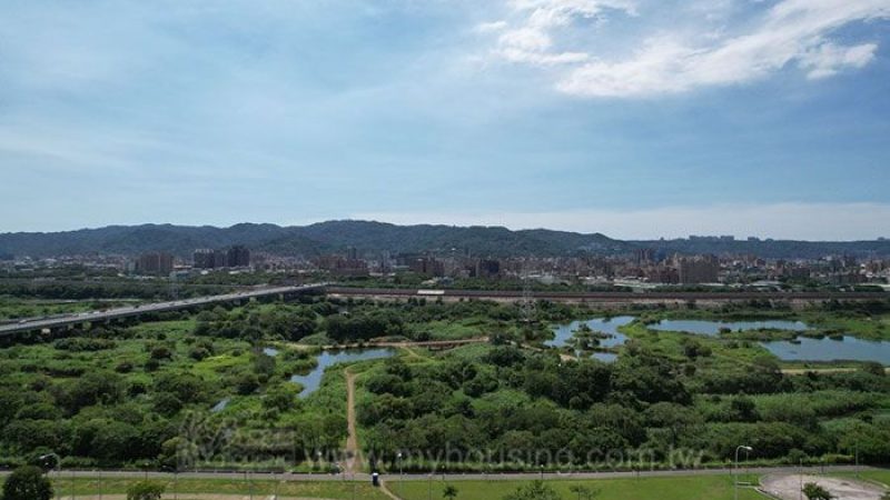 與客戶相遇在水岸頂級廠辦 風水名家文牙大師的闡述