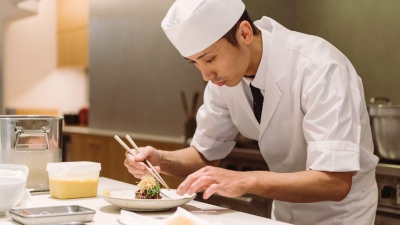 亞灣豪宅星光熠熠米其林雙星主廚連袂展藝