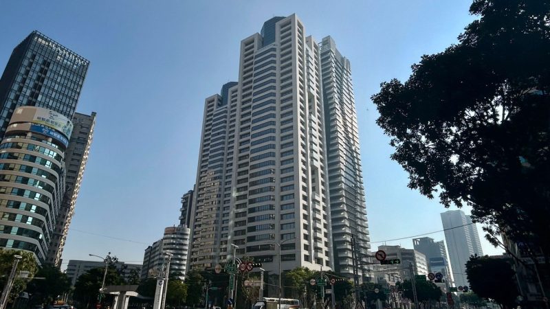 北區科博草悟道上的『忠泰老佛爺』為時尚傳奇大師卡爾·拉格斐全球唯一住宅作品