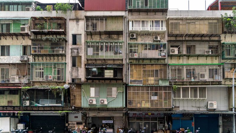 台北市政府提供自主都更第一桶金，合計最高達580萬元，圖為北市老舊公寓。圖／台北市都市更新處