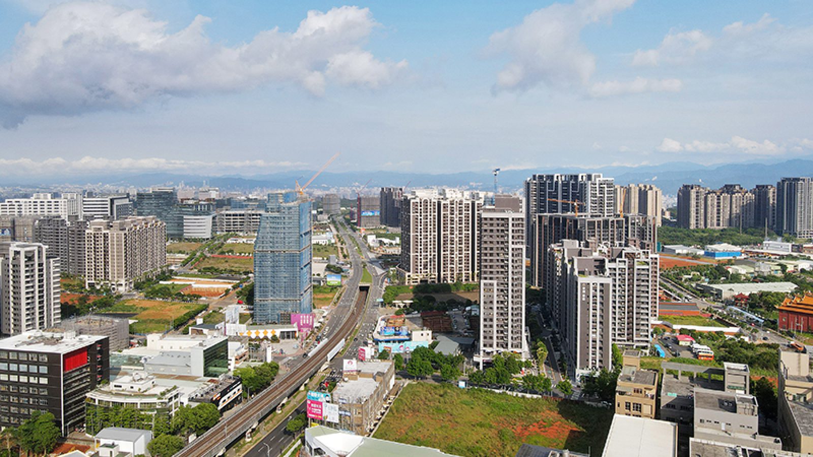 股市跌讓有錢人緩步－首購、自住新案 開案亮眼