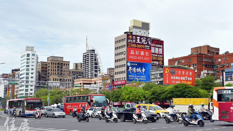 201806-萬華中華路-01-435房櫥-廣告