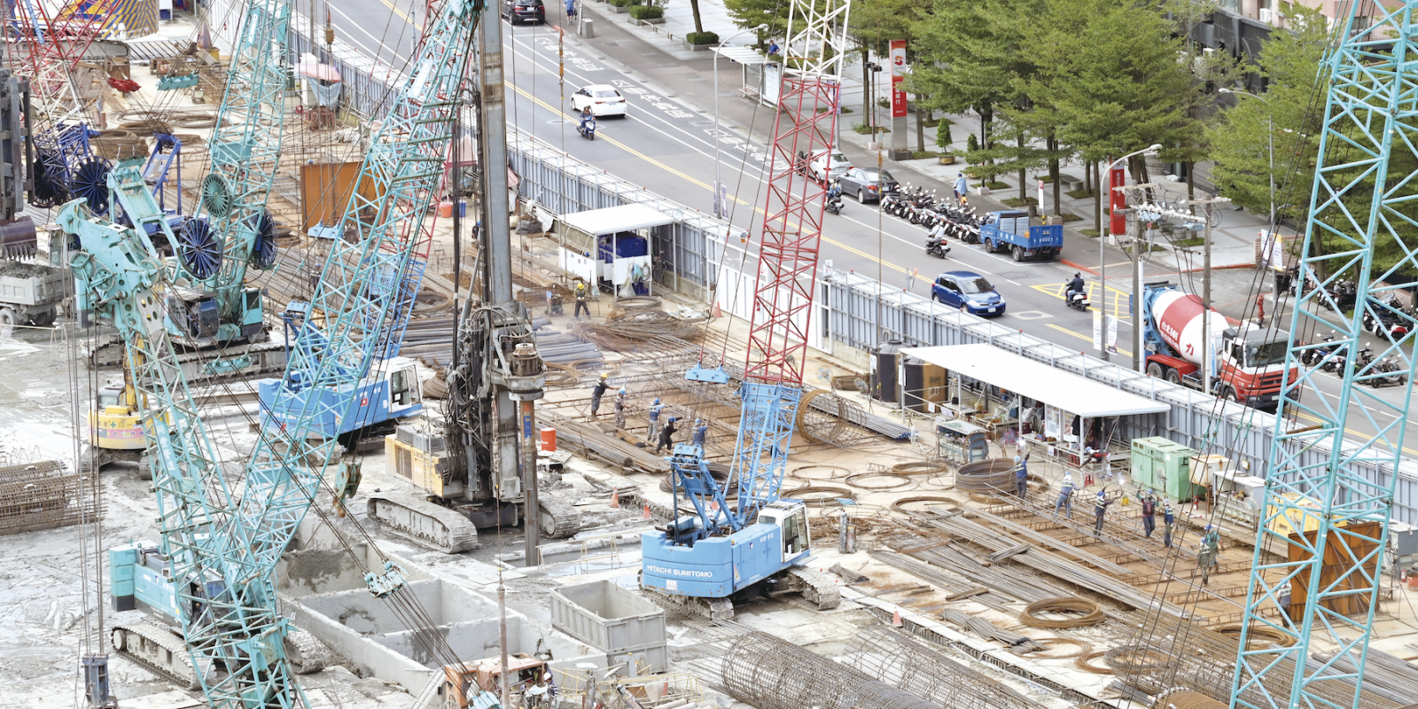 近年房市交易熱絡，現興建中的建案，未來二至三年完工後，又將挹注到營收中。 圖／資料照