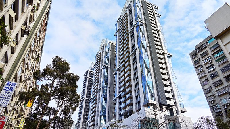 新案造大浪－三二九檔 案潮洶湧