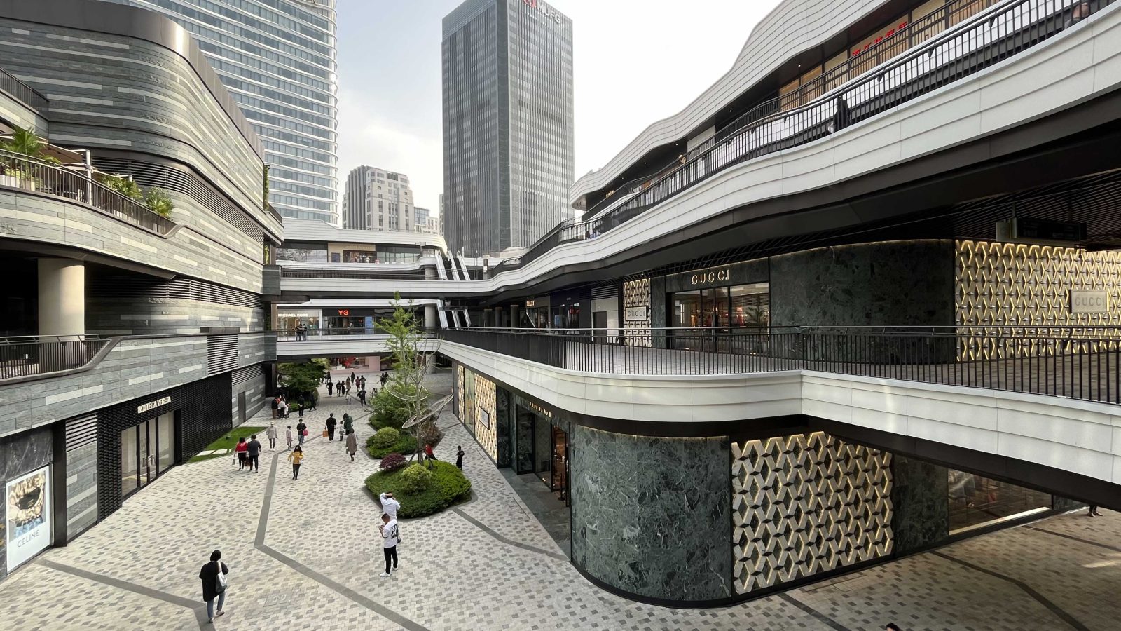 上海前灘太古里百貨商場獲得LEED及WELL健康綠建築雙認證。