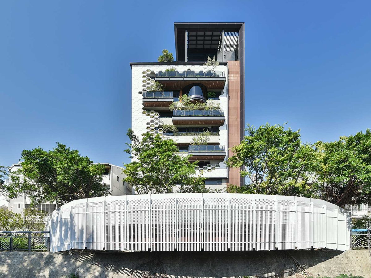麗晨建設「丰二三」，獲得綠建築、智慧建築標章，民眾賞屋可直接體驗在綠建築裡的空間感受度。（麗晨建設提供）