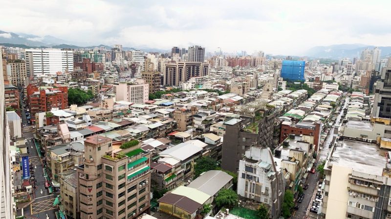 房市寒冬示意圖。圖／中信房屋